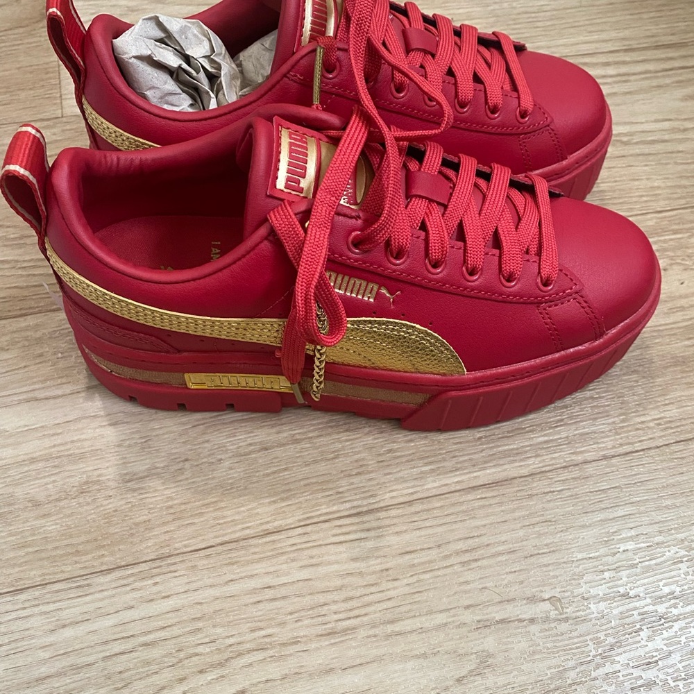 Brand new Mayze Women Pumas
